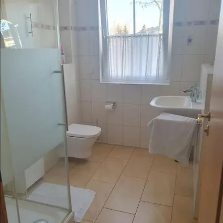 Sonniges Im Einfamilienhaus منزل للإقامة *