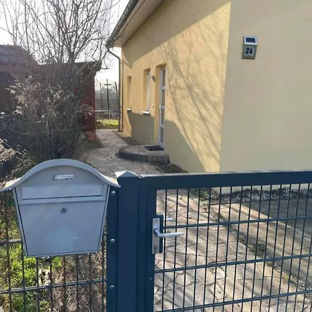 Sonniges Im Einfamilienhaus 홈스테이